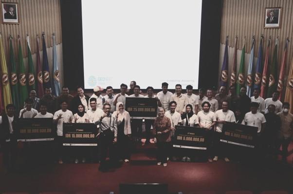 Geonest Week 2025, held at Universitas Padjadjaran in Jatinangor from 10-14 February 2025, brought together students, academics, researchers, and industry professionals. Organized by PT Geo Fix Indonesia, PT Minera Nusa Drillindo, and PT Tekminera Nuestra Tierragua, in collaboration with IAGI, MGEI, and Universitas Padjadjaran”.
Day 1: The event featured a series of workshops on February 10, 2025, attended by students from universities such as Institut Teknologi Bandung, Universitas Padjadjaran, Universitas Indonesia, Universitas Jenderal Soedirman, PEP Bandung, SC MGEI, and SM IAGI West Java Region. The session, titled "The A-Z of Cu-Au Projects," was led by experts with a demonstration of the Geonest Mapping app. The workshop covered various subtopics, including the Geology of Cu-Au deposits, presented by David Iswanto (Geology Manager PT Geofix Indonesia); Exploration drilling for Cu-Au projects, led by Arief E. Prihandoyo (Senior Geologist/Senior Manager Operational Drilling PT Minera Nusa Drillindo); Data validation for Cu-Au projects, discussed by Isro Tri Pambudi (Software Engineer Team Leader PT Tekminera Nuestra Tierragua); and The role of research in advancing the economic geology industry, presented by Dr. Mont. Ir. Andy Yahya Al Hakim (Lecturer at Institut Teknologi Bandung). These sessions provided valuable insights from industry professionals and academic experts.
Day 2: The Ore Deposit Problem-Solving Challenge Student Competition began, drawing participants from across Indonesia. Following a competitive selection process from an initial 26 teams, five teams from four universities (ITB, UI, UNPAD, and UNSOED) advanced to the final round. These teams were tasked with demonstrating their problem-solving and technical skills through fieldwork in Cupunagara, Subang, where they mapped a 700-meter-long stretch of terrain. The mapping revealed differences in alteration and mineralization within volcanic rocks. 
Using the advanced Geonest Mapping Apps, the finalists collected and analyzed data, simulating real-world geological exploration processes through a combination of keen observation and modern technology. The fieldwork was guided by a team of geological experts: Arief E. Prihandoyo (SM Operational Drilling at MND), Ahmad Hidayat, M. Fakhri Auladana, Devon Sena T., and Hadi Prayoga (all Geologists from GFI), as well as Isro Tri Pambudi and Jatmika Teja S. (Geoscience Software Engineers from TNT).
This challenge offered an exceptional opportunity for students to apply their academic knowledge in a practical setting, fostering innovation, teamwork, and the use of cutting-edge technology in the mining and exploration fields. The event was a true test of the participants’ ability to solve complex geological problems and showcase their expertise in the field.
Day 3-4: The Ore Deposit Problem-Solving Challenge took place, where participants utilized the Geonest Mapping Apps for data processing and interpretation of their fieldwork results. This phase involved analyzing geological data, including geological maps, alteration and mineralization maps, geological cross-sections representing the track, and alteration and mineralization cross-sections, along with their final report.
The following day, the finalists presented their findings to a panel of three expert judges in geology, mining, and resource exploration: STJ Budi Santoso (Chairman of IAGI), Gyaista Sampurno (Chief Geological Officer at PT Geo Fix Indonesia), and Ikrar Teguh Mandiri (Mine Geology Manager at PT Masmindo Dwi Area). The criteria for assessment included presentation fluency, time management, Q&A quality, content interpretation, presentation format and visuals, and software use. The judges evaluated the accuracy, clarity, and feasibility of the analysis and proposed strategies. 
This challenge provided participants with the opportunity to apply their knowledge and technical skills in a real-world context, while the Geonest app enhanced their experience by providing modern geological data analysis tools.
Day 5: The Innovative Thinkers Forum, titled “Towards Excellence in Exploring, Discovering, and Developing,” attracted over 100 attendees, including Prof. Dr. Emmy Suparka, Prof. Mega Fatimah Rosana (Dean of the Faculty of Geological Engineering at UNPAD), Rosalyn Wullandhary (Chairperson of MGEI), board members and management from PT Geo Fix Indonesia, PT Minera Nusa Drillindo, and PT Tekminera Nuestra Tierragua, as well as representatives from government, academia, research institutions, industry practitioners, students, SM IAGI, SC-MGEI West Java Region, and organizational activists.
The forum featured keynote speakers, including Ir. Agung Pribadi, M.Sc. (Head of the Center for Mineral Resources, Coal, and Geothermal), and STJ Budi Santoso (Chairman of IAGI), who discussed the critical role of the government in mining and the importance of bridging the gap between industry and academia.
Several experts also shared their insights, including Gyaista Sampurno (Chief Geological Officer at PT Geo Fix Indonesia), Ikrar Teguh Mandiri (Mine Geology Manager at PT Masmindo Dwi Area), and Dudy Setyandhaka (GM Mine Geology at PT Merdeka Copper Gold Tbk). The discussions covered topics such as the current state of exploration technologies in the nation, navigating the nexus of geologists’ journeys through geometallurgical studies, and the future challenges in mine geology, including strategies to keep mines producing ore. All sessions were moderated by Dr. Eng. Tomy Alvin Rivai, a lecturer at Institut Teknologi Bandung.
Here are the winners of the Geonest Week 2025  “Ore Deposit Problem-Solving Challenge Student Competition”
