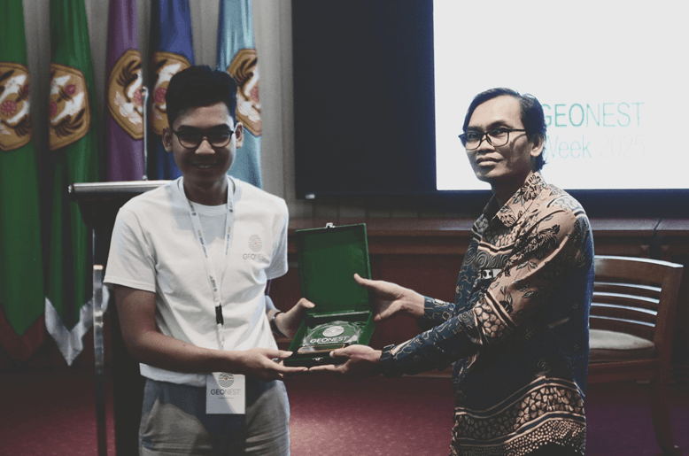 On February 15, 2025, PT Geo Fix Indonesia, PT Minera Nusa Drillindo, and PT Tekminera Nuestra Tierragua, in collaboration with the Indonesian Association of Geologists (IAGI), the Indonesian Society of Economic Geologists (MGEI), and Universitas Padjadjaran (UNPAD), proudly presented the Inspiring Geology Student Awards (IGSA) 2025.
This prestigious award recognizes outstanding geology students who not only excel academically but also contribute meaningfully beyond the classroom. This year, Mochamad Ikral Pamungkas, from the Department of Geology at Universitas Indonesia, earned the top honor for his exceptional research and unwavering dedication.
His project, “Petrogenesis of Samadua Granite and Its Correlation to Rare Earth Element Concentration,” impressed the judges with its strong methodological foundation and relevance to current geological challenges. Ikral employed advanced field techniques—including geological mapping, drill core logging, and geochemical analysis—ensuring that both his data collection and interpretation met industry and academic standards.
The IGSA selection process involved multiple stages: university nominations, evaluation of student achievements, in-depth interviews, and final project presentations. Ikral's work stood out for its clarity, scientific rigor, and real-world applicability. His ability to connect field observations with broader geological contexts showcased his skill in integrating technical knowledge with critical thinking.
With this award, Ikral not only affirms his academic excellence but also serves as an inspiration to other students passionate about advancing the geological sciences.